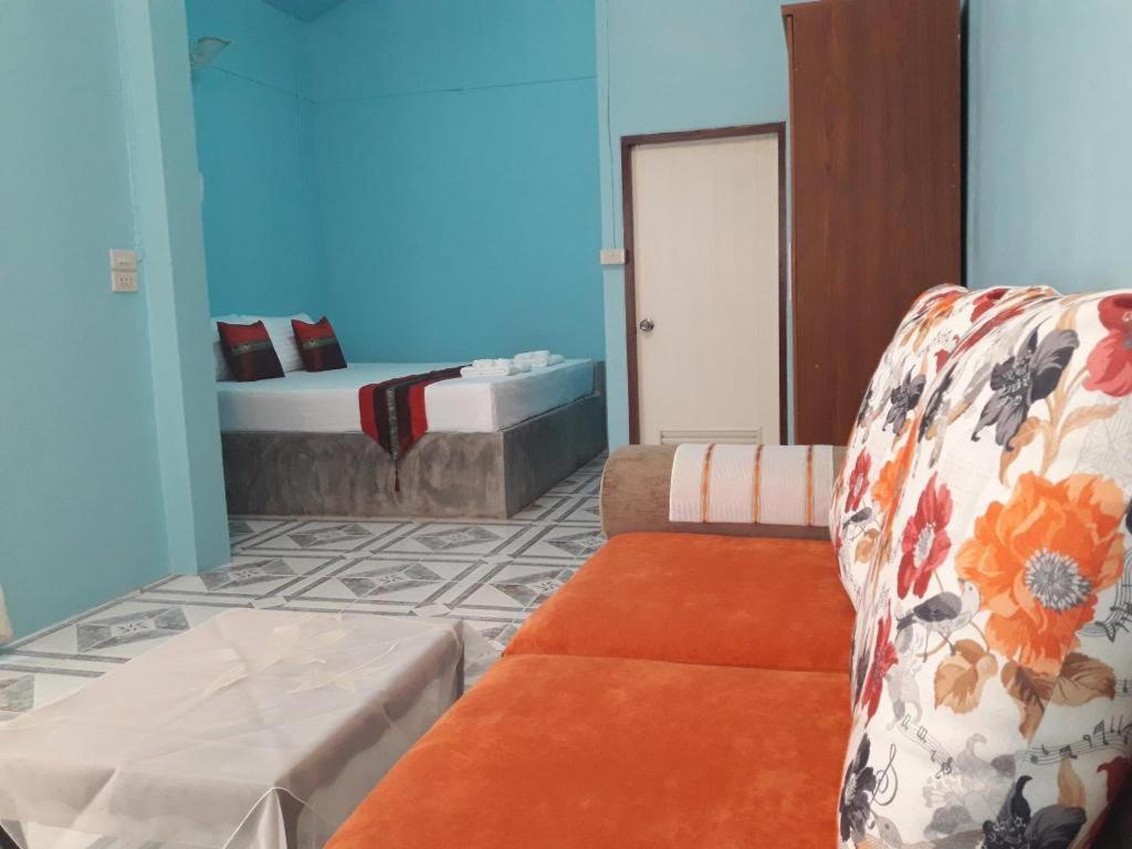 Oyo 769 Ban Thassanee Hotel Chiang Mai Luaran gambar