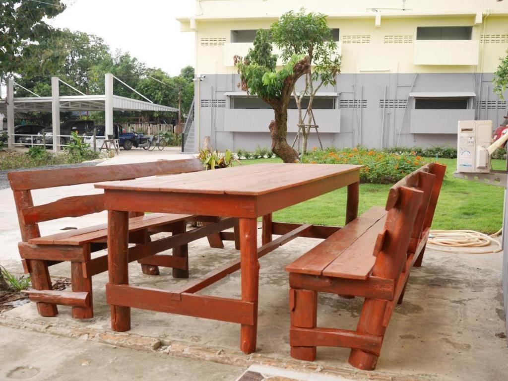 Oyo 769 Ban Thassanee Hotel Chiang Mai Luaran gambar