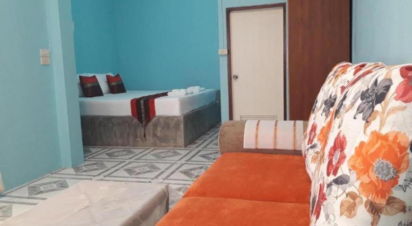 Oyo 769 Ban Thassanee Hotel Chiang Mai Luaran gambar