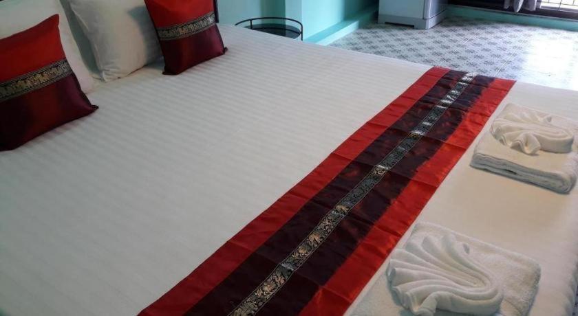 Oyo 769 Ban Thassanee Hotel Chiang Mai Luaran gambar